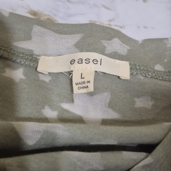 Easel Top Oversized Star Burnout Green Shirt Women's Large - Picture 5 of 7